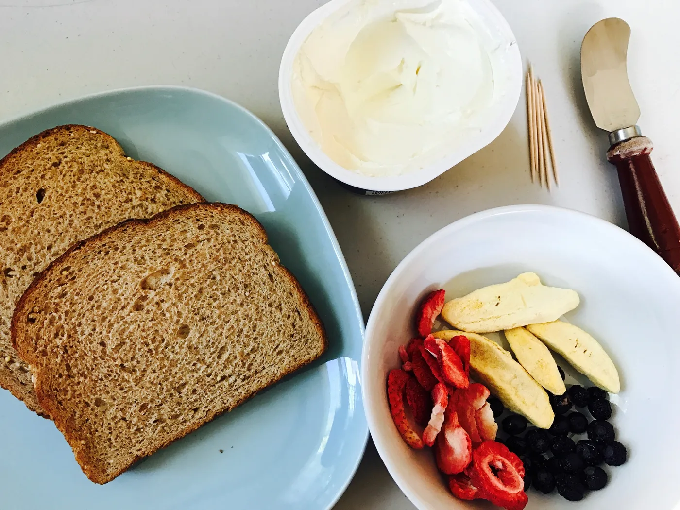 How to Make the Most Delicious Unicorn Toast!